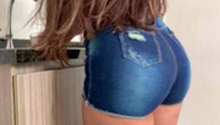 Juicy ass stepsister fucked in the kitchen