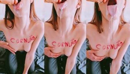 CORNUTO GUARDAMI MENTRE MI FACCIO SBORRARE IN BOCCA da un altro cazzo! (Dialogo Italiano) Amatoriale