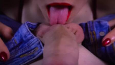 SENSUAL SLOW CLOSE UP TONGUE BLOWJOB