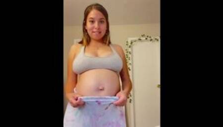 Pregnant camel toe in tights