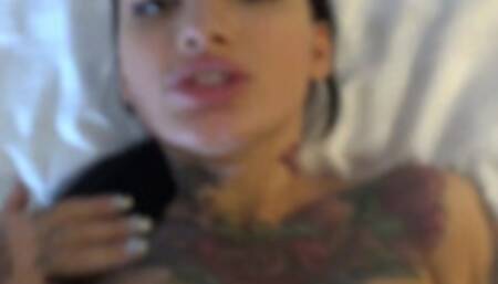 Iranian Sexy Teen- سکس ایرانی‌ حشری با داف هلوی جیگر