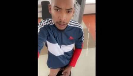 Jacking off in the public gym Pt2