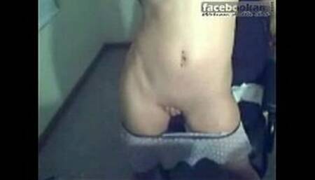 Great body teen rubbing herself part2