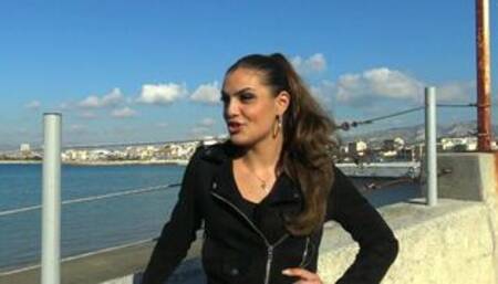 Gang-bang and triple penetration in Marseille with the sublime Claudia!