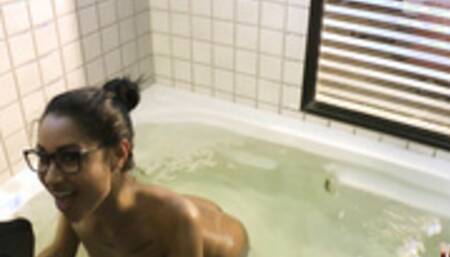 Loupanxxx - Hot Chick Sucks Cock