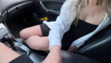 Street Pickup Picked Up Girl Outdoors Fucked and Gave Mouth in Car Cum on Ass