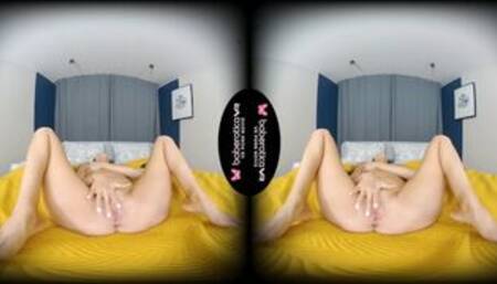 Solo cock teaser Kamila is masturbating all day in VR