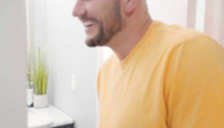 MonsterCurves - Jordyn Falls Pranking My Roommate Until