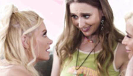 Spencer Scott, Serene Siren, Laney Grey - The Neighborhood Snoop