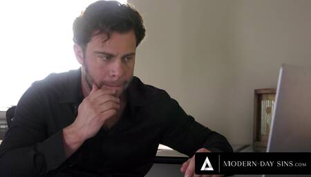 MODERN-DAY SINS - Voyeur Dad Watches His Teen Babysitter Kimmy Kimm Masturbate Through Camera!