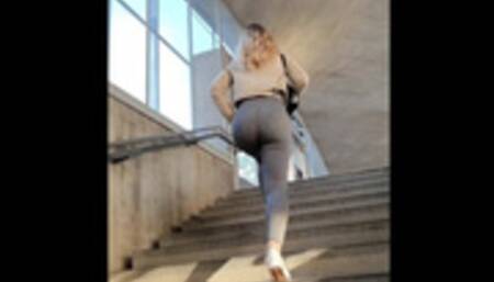 Candid Ass - Hot Fit Girl in Tight Leggings