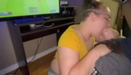 Sloppy head session while I play FIFA????????????