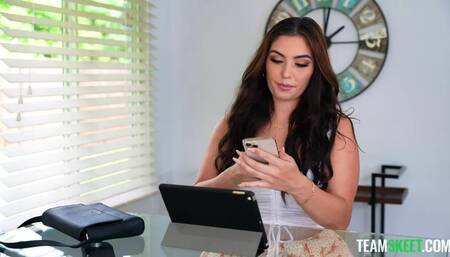 Vivian Taylor - Concept: Stuck Sex