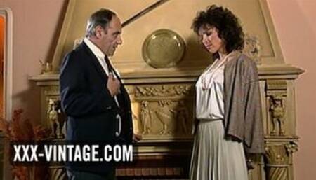 Unfaithful wife Helena Mirelli in a vintage threesome