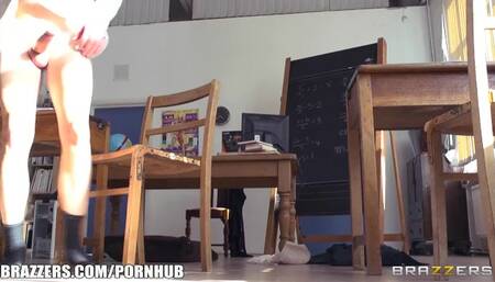 Gorgeous British Prof Jasmine Jae Fucks one her Students