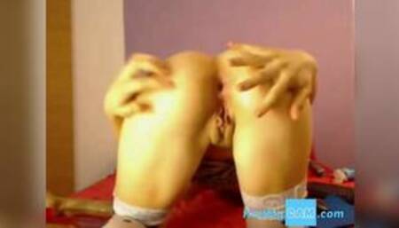 cam girl with dildo and beer bottle