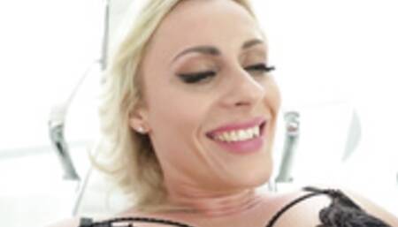 Brittany Bardot - Anal MILF Squirts 2