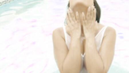 MARISKAX Mariska's pool time blow job