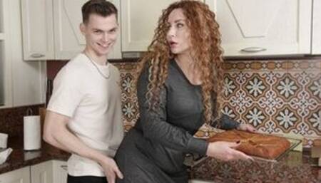 Lovely MILF is trying to be a great neighbor for handsome guy