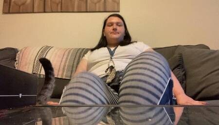 Foot wiggles pt1