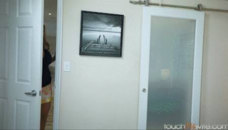 How My Hotwife Gives a Tip - MP4 4K