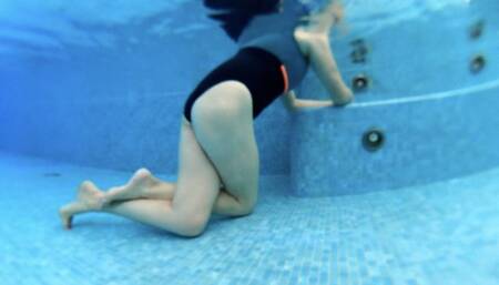 Jacuzzi water masturbation and public pool crossed legs orgasm