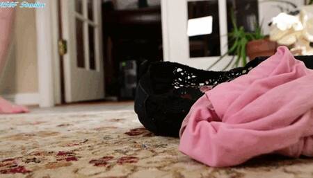 FBC knows you're a secret foot perv, she will give you what you desire! - MP4