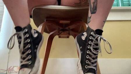 Smelly Sweaty Feet (mp4)