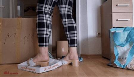 Mila crushes big boxes