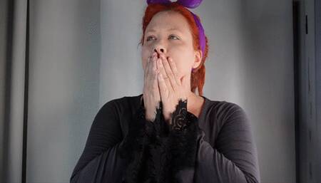 Stepmom is a WEREWOLF! Werewolf Transformation MP4 1080