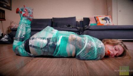 Madeline Just Your Basic Photo Shoot HD 1080p MP4