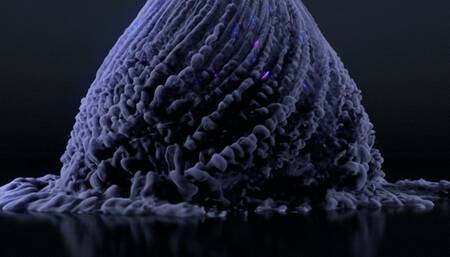 Sexy Soles splashing in tub and getting clean