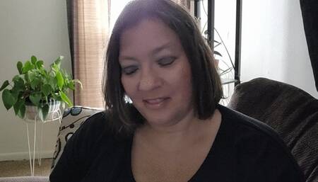 You sent me a dick pic, naughty boy! Mmm the things I could do with that dick!