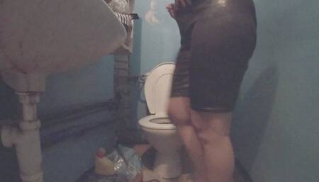 Toilet noise, I have no choice