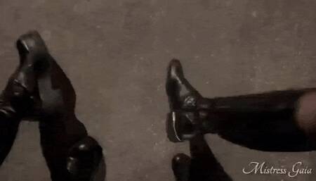 MISTRESS GAIA - HUMAN BOOT CLEANER - HD