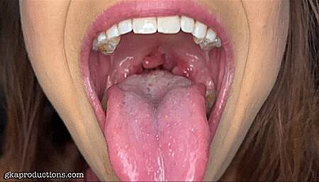 Sensual Vore Tease With Maria Jade (SD 720p WMV)