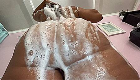 Solo Hair Washing Fun With Monica Merlot (SD 720p WMV)