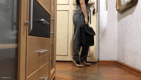 BLACK REINFORCED TOE NYLON SMELLY FEET TEASE - MP4 HD