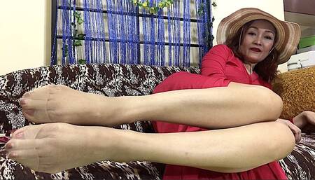 Red Dress and Pantyhose1