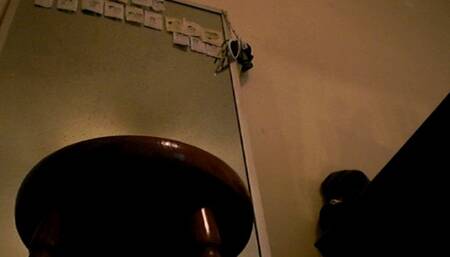 Bluejean buttcrush stool