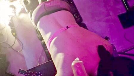 Mistress Tirza sucking the cock on the music kinky play