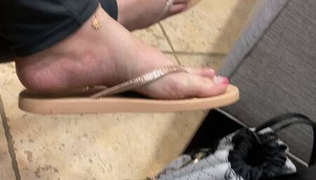 Sandal dangle pt1 of 2  anklet and toe ring with pink flip flops