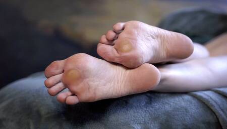 A little rest for feet in heels (1080p)