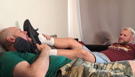 Hot barefoot guy Malek feet lick 4K resolution