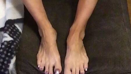 PURPLE SPARKLE TOES