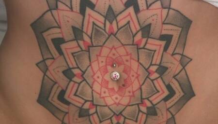 Worshiping Cassidy Luxe's Bellybutton (wmv)