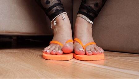 blows your mind wiggling your perfect toes, using orange flip flops and french nails - WIGGLING  TOES - FRENCH NAILS  - FLIP FLOPS - BIGTOE - TEASING - GROUND POV -  TRANSPARENT LEGGINGS - ANKLE JEWEL
