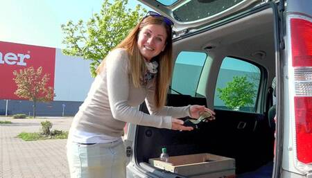 lujzz Jenny in her black high heels (mp4-HD)