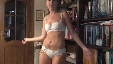 Shirley Dancing on R&B Song