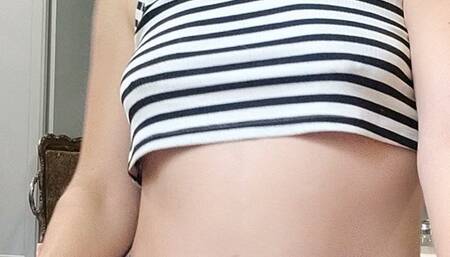 Watch me scrub my dishes TOPLESS